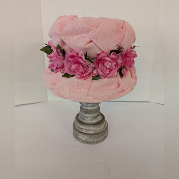 Vintage Accessories - Vintage Hat Pink Flowes  Roses For Easter Sunday.